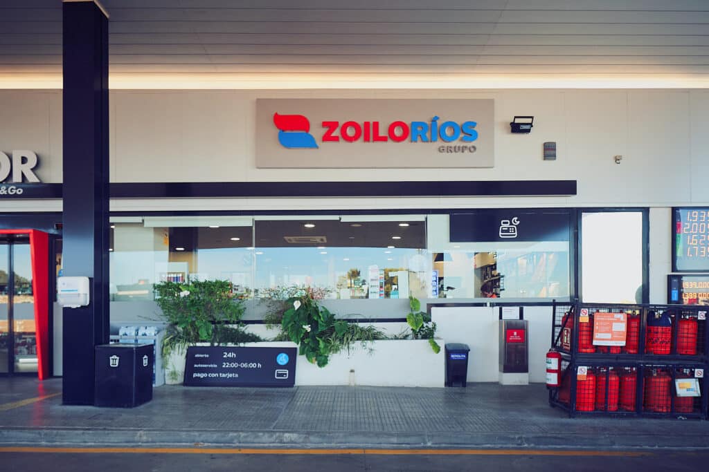 26 04 06 ZoiloELCisne1 2468