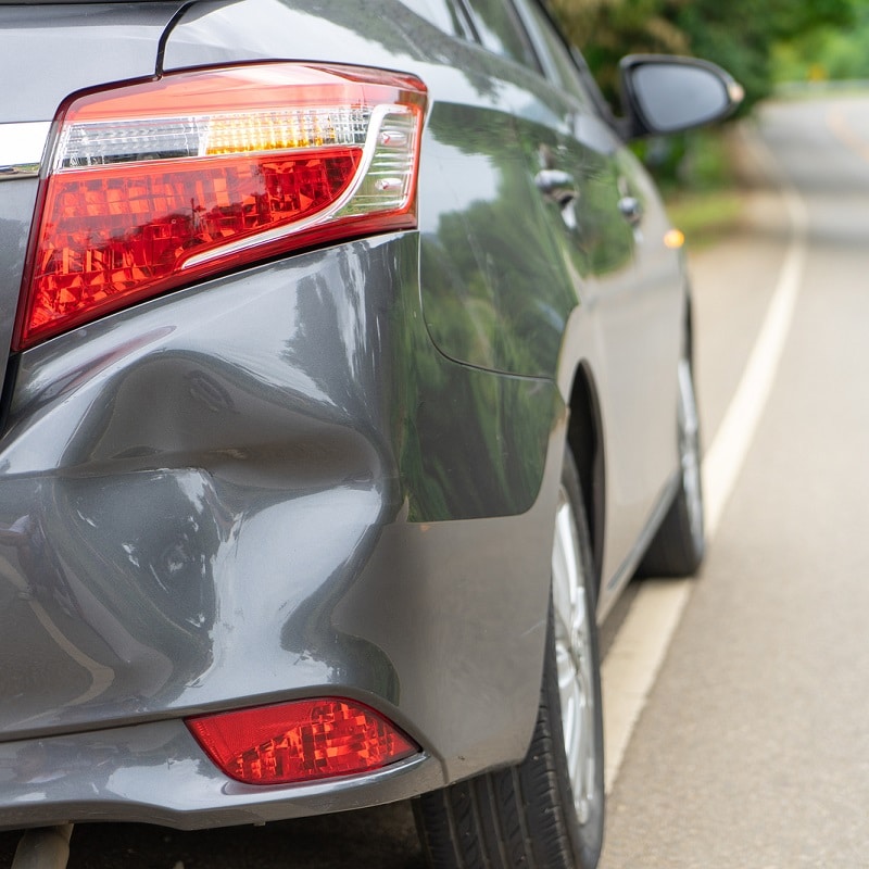 ¿Qué son los catadióptricos del coche? ¿Qué vehículos tienen que llevarlos?