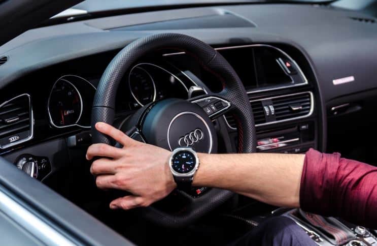 Cómo desbloquear el volante del coche