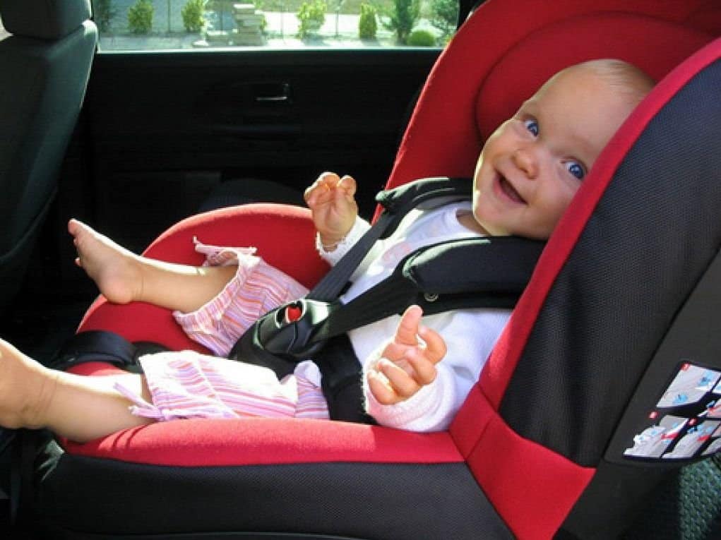 Seguridad de los niños en el coche: conoce la normativa sobre seguridad vial infantil