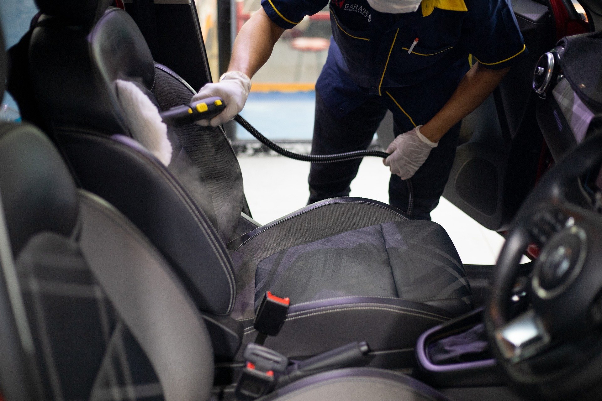 Consejos de limpieza del coche. Guía completa para limpiar el coche por más tiempo
