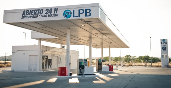 EL GOBIERNO RESPALDA EN LA UNIÓN EUROPEA A LAS «GASOLINERAS FANTASMA» EN SU PUGNA CON LAS COMUNIDADES