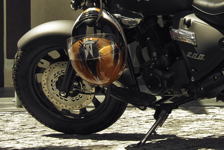 Cambiar el aceite de la moto, ¿cada cuánto es recomendable revisarlo?